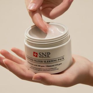 イニスフリー(Innisfree)のSNP ダイヤモンドウォータースリーピングパック(保湿ジェル)