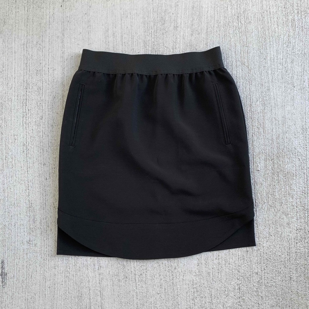 BACCA(バッカ)のBACCA バッカ ショートスカート アセテート素材 ブラック 定価1.5万程 レディースのスカート(ミニスカート)の商品写真