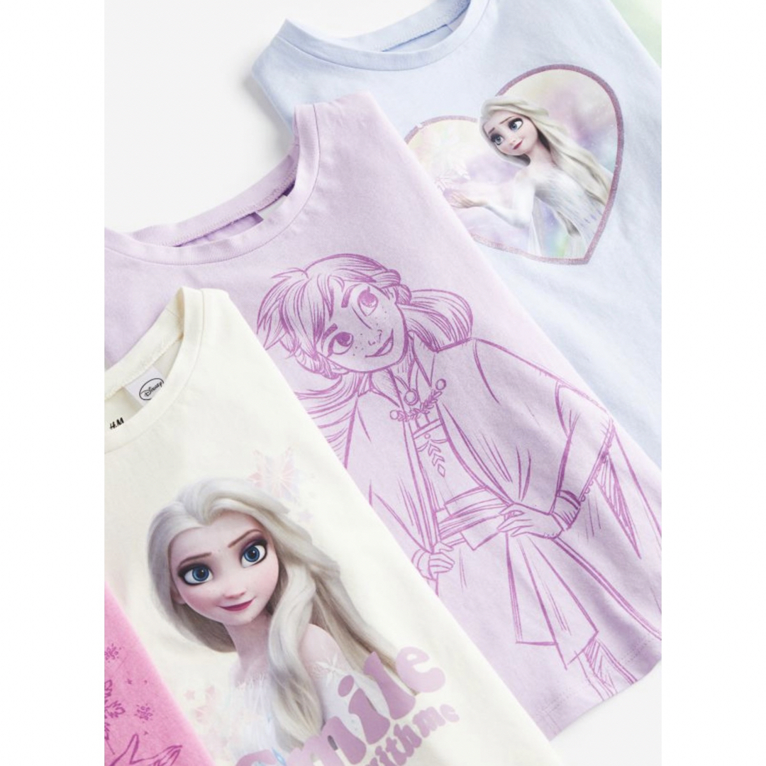 H&M(エイチアンドエム)の綿100%半袖Tシャツ　アナと雪の女王　120cm  130cm  ブルー キッズ/ベビー/マタニティのキッズ服女の子用(90cm~)(Tシャツ/カットソー)の商品写真