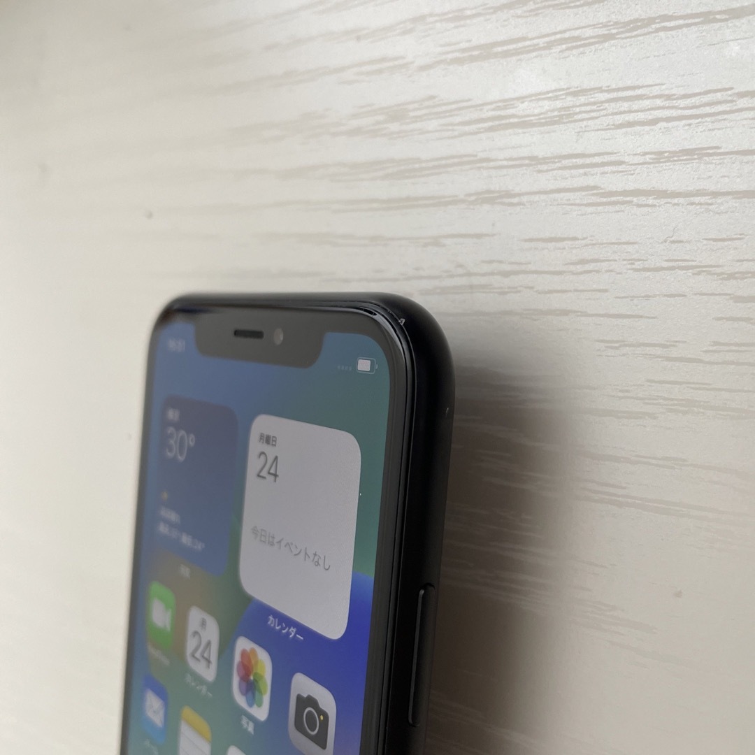 iPhone XR 64GB ブラック docomo スマホ/家電/カメラのスマートフォン/携帯電話(スマートフォン本体)の商品写真