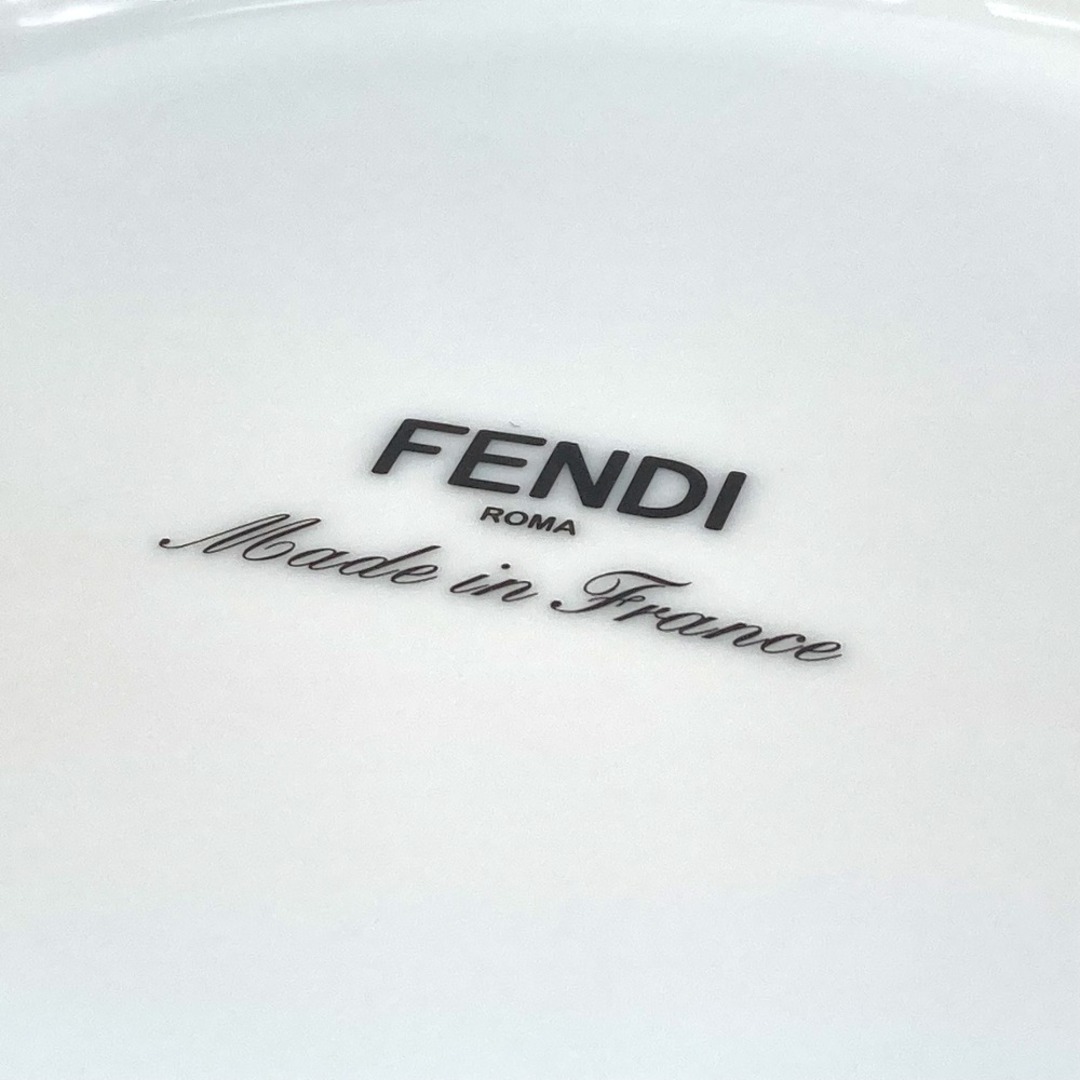 フェンディ FENDI オーロック プレート 2点セット 7AC045 ホワイト磁器 食器 インテリア 2枚セット ペア ディナープレート お皿 ポーセリン ホワイト 未使用 2