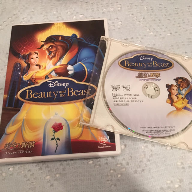 Disney(ディズニー)の【正規品】美女と野獣【ケースなし・DVDのみ】 エンタメ/ホビーのDVD/ブルーレイ(キッズ/ファミリー)の商品写真