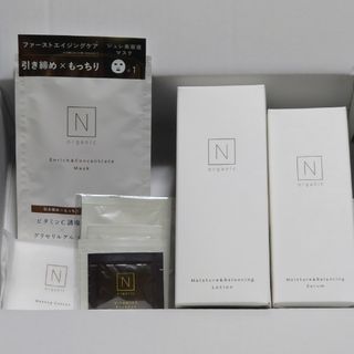 エヌオーガニック(N organic)の新品　Nオーガニック　モイスチュア＆バランシング　ローション・セラムセット(化粧水/ローション)