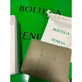 ボッテガヴェネタ(Bottega Veneta)の『値下げ交渉可』BOTTEGA VENETA  二つ折り財布 (折り財布)