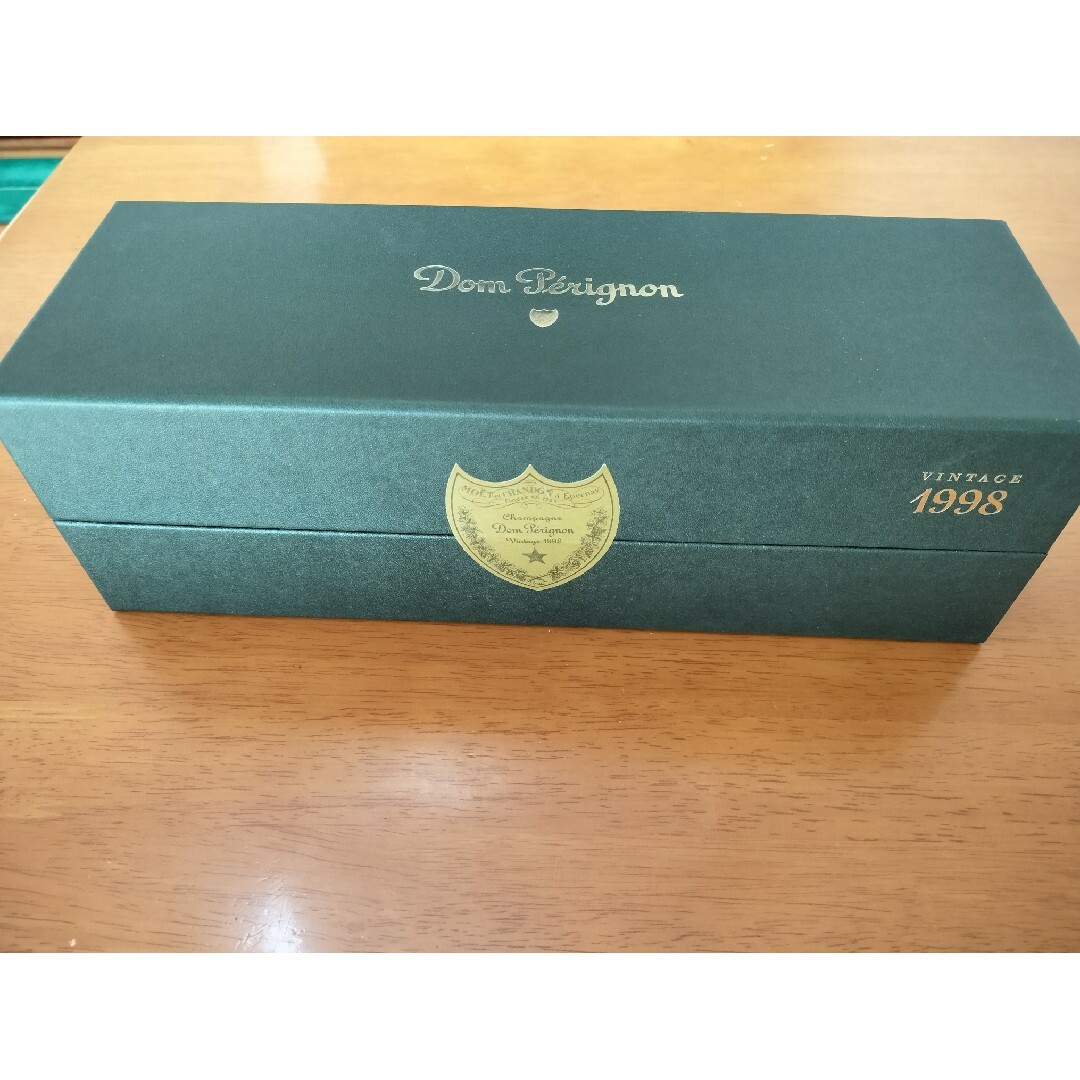 Dom Pérignon(ドンペリニヨン)のドンペリ　シャンパン 食品/飲料/酒の酒(シャンパン/スパークリングワイン)の商品写真