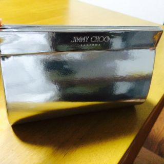 ジミーチュウ(JIMMY CHOO)のコメントで値下げ！ジミーチュウ(ポーチ)