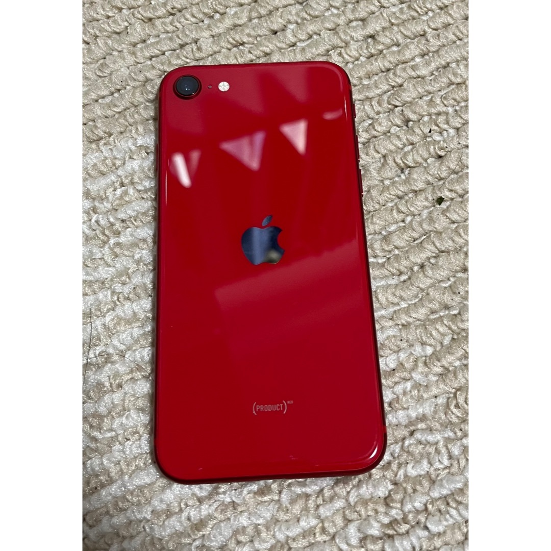 iPhone SE２　RED SIMフリー　６４GB スマホ/家電/カメラのスマートフォン/携帯電話(携帯電話本体)の商品写真