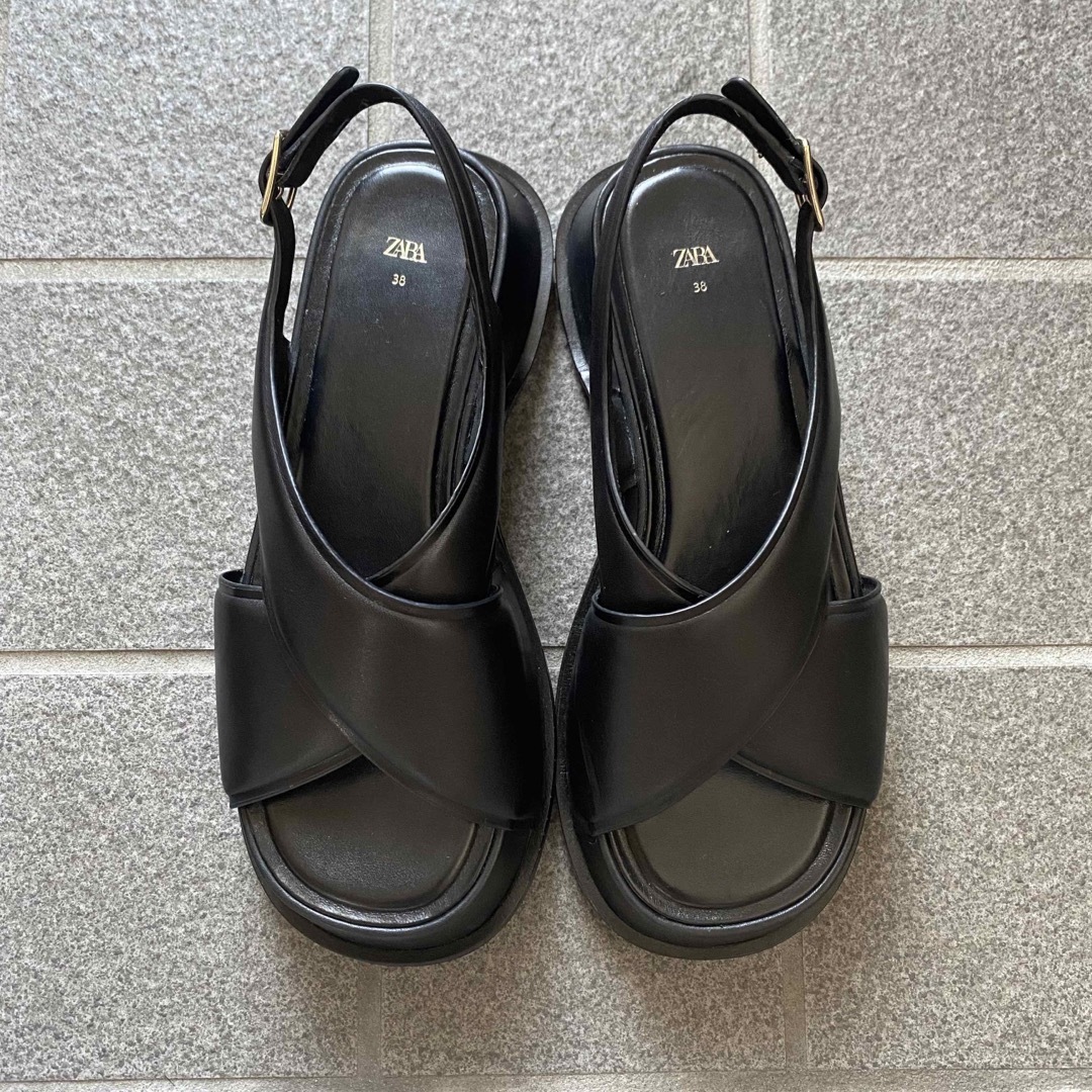 ZARA - ZARA クロスストラップ レザーサンダル 38の通販 by kon|ザラ ...