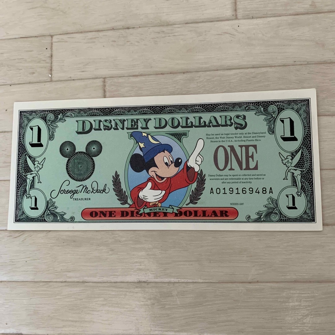 Disney(ディズニー)のDisney Dollars エンタメ/ホビーのおもちゃ/ぬいぐるみ(キャラクターグッズ)の商品写真