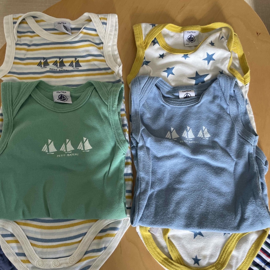 PETIT BATEAU(プチバトー)のプチバトー　12m74センチ　タンクトップロンパース4枚➕1枚 キッズ/ベビー/マタニティのベビー服(~85cm)(ロンパース)の商品写真