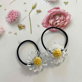 ハンドメイド　お花　ヘアゴム  キッズ(ヘアアクセサリー)