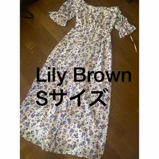 リリーブラウン(Lily Brown)の美品　Lily Brown リリーブラウン　花柄　オールインワン(オールインワン)