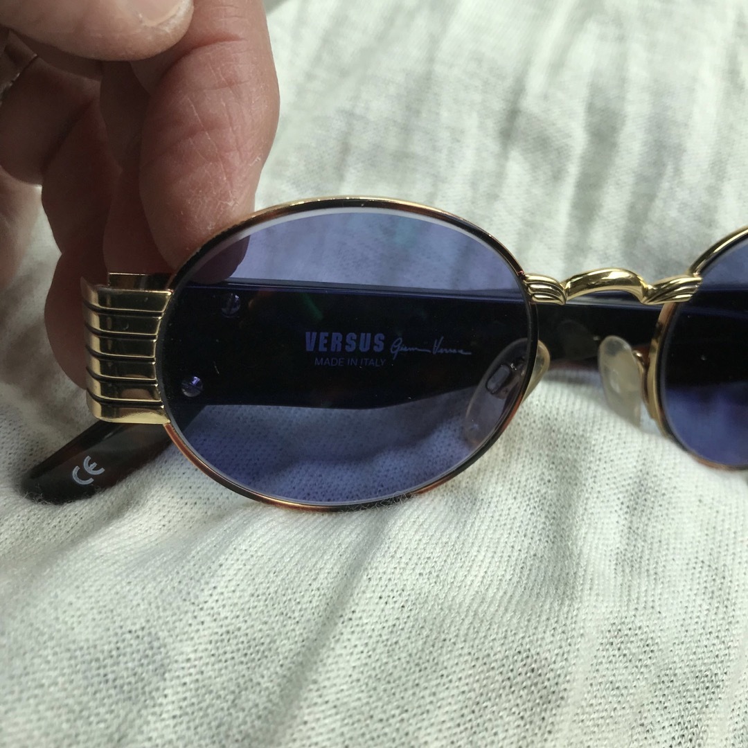 VERSACE(ヴェルサーチ)の送料込み VERSACE ヴィンテージ サングラス メンズのファッション小物(サングラス/メガネ)の商品写真