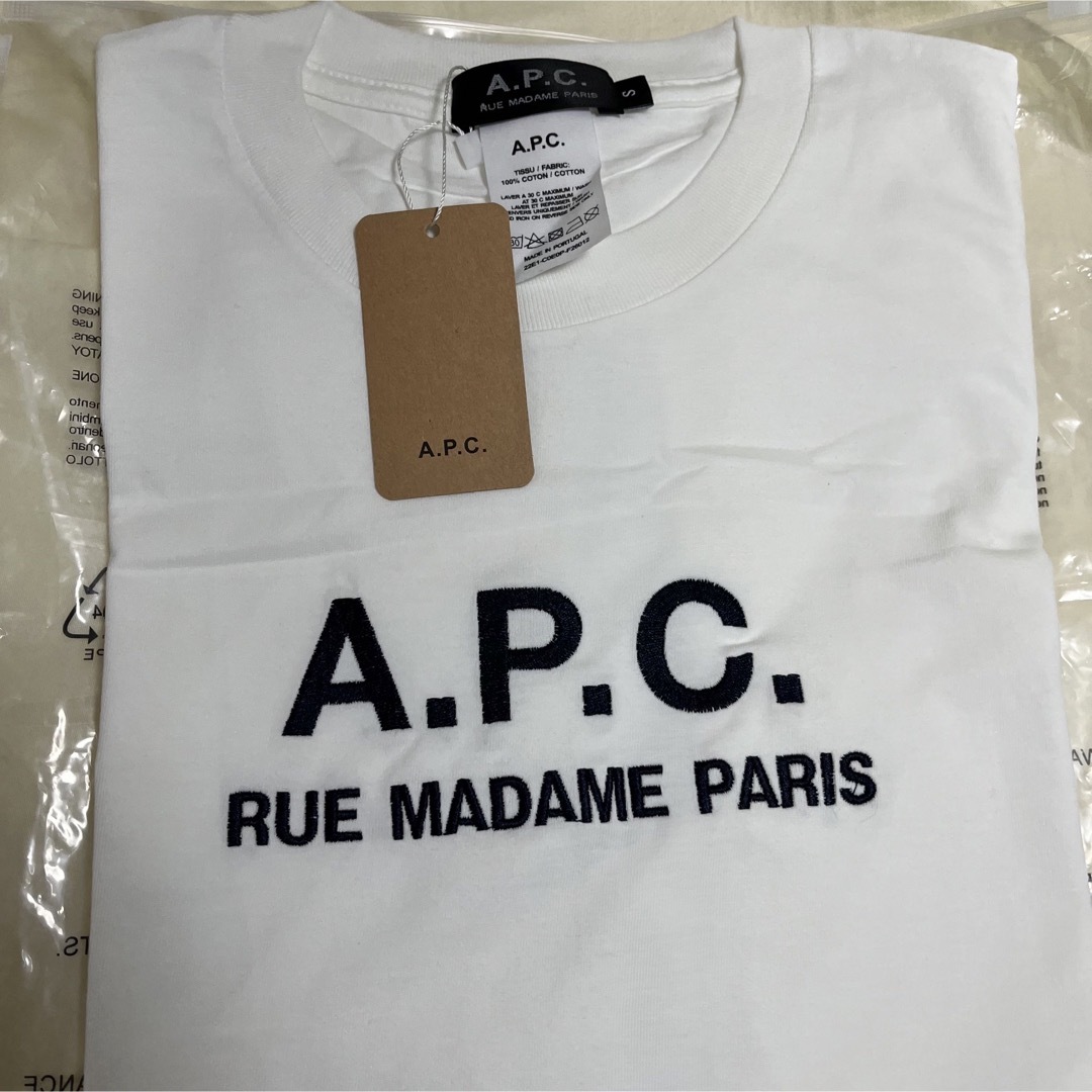 A.P.C(アーペーセー)のapc   アーペーセー　ロゴ　Tシャツ　ホワイト レディースのトップス(Tシャツ(半袖/袖なし))の商品写真