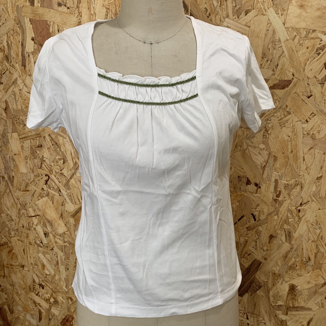 J.PRESS(ジェイプレス)のJPRESS ホワイト　白色　 Tシャツ レディースのトップス(Tシャツ(半袖/袖なし))の商品写真