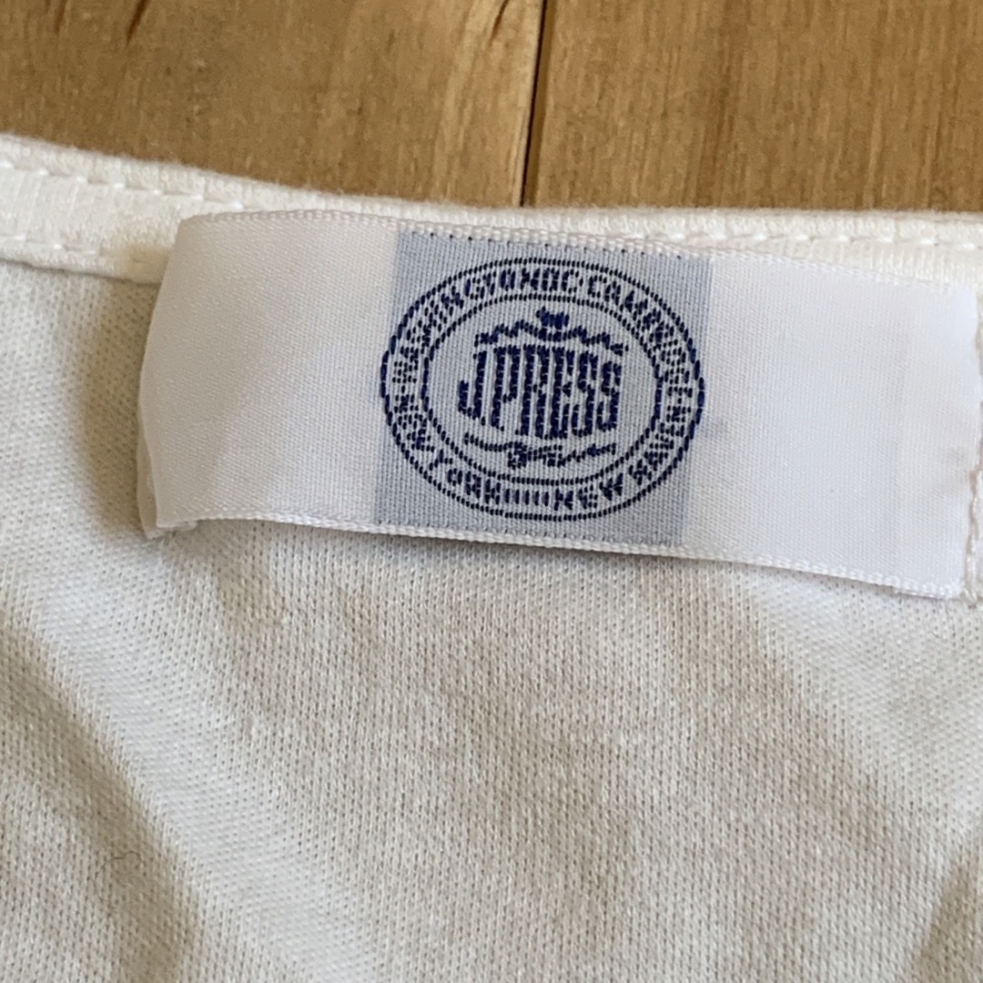 J.PRESS(ジェイプレス)のJPRESS ホワイト　白色　 Tシャツ レディースのトップス(Tシャツ(半袖/袖なし))の商品写真