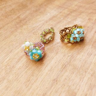 ビーズアクセサリー　指輪3個セット　花(リング)