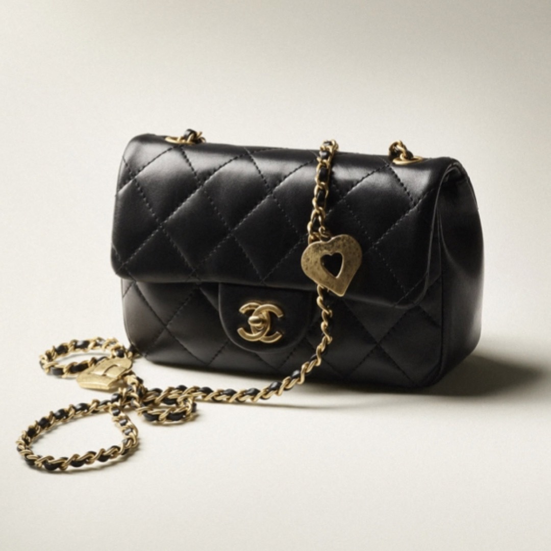 CHANEL ♡ ハート ミニフラップバッグ