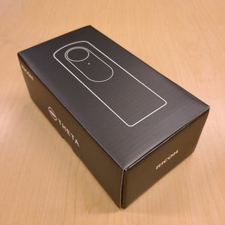 リコー(RICOH)の【新品】RICOH THETA V（リコー シータV）(コンパクトデジタルカメラ)