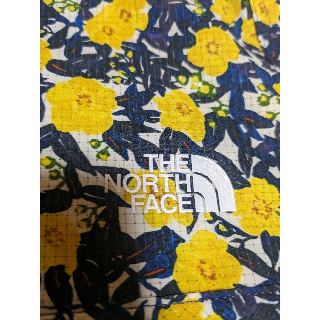 THE NORTH FACE(ザノースフェイス)のノースフェイス ベントメッシュショーツ パンツ ショート 花柄 レディース M レディースのパンツ(ショートパンツ)の商品写真