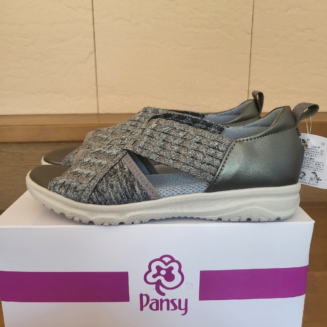 pansy(パンジー)の新品 パンジー 4497メタグレー 24.0 感動のフィット感 抜群の履き良さ レディースの靴/シューズ(サンダル)の商品写真