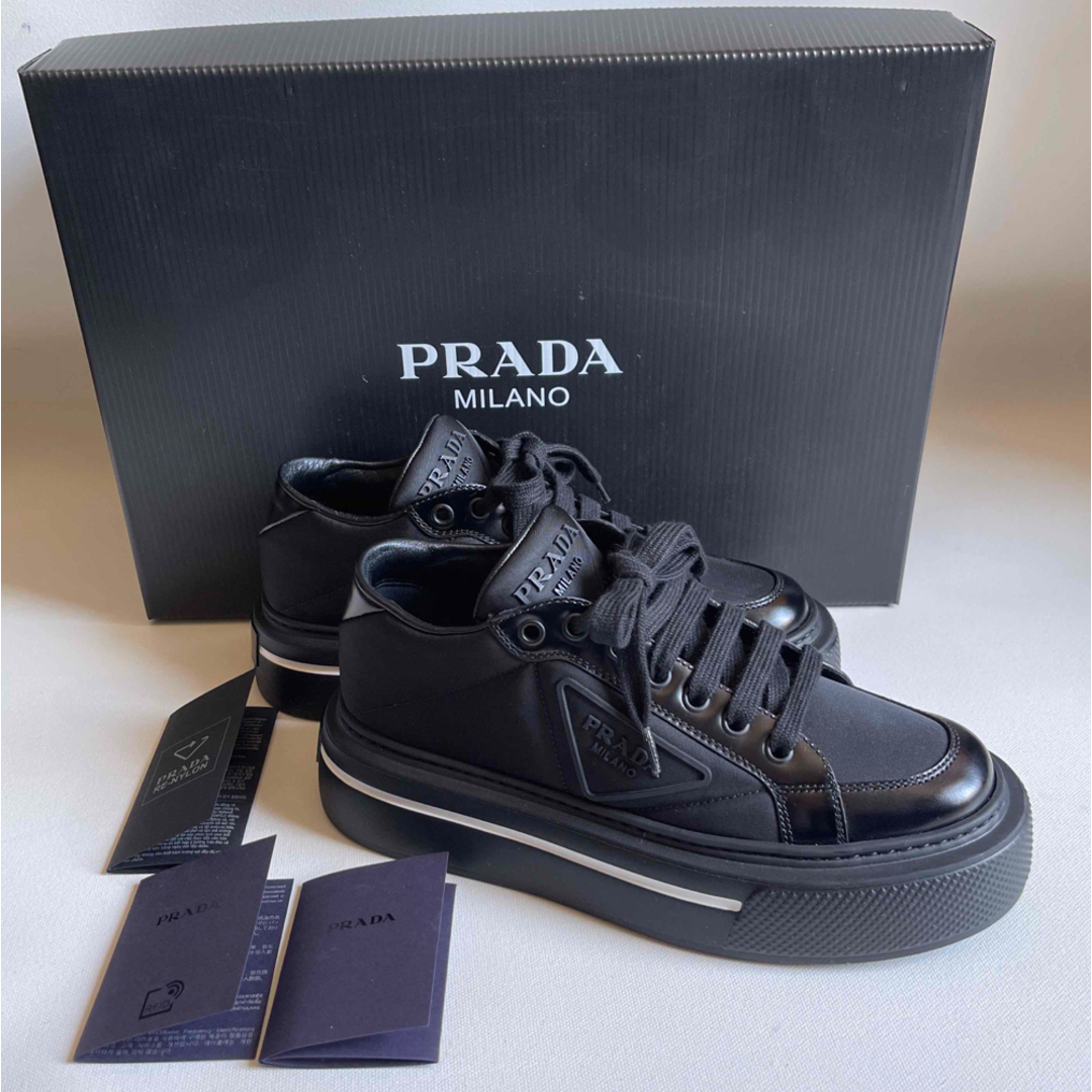 【極美】PRADA・プラダ スニーカー  マクロ Re Nylon xレザー