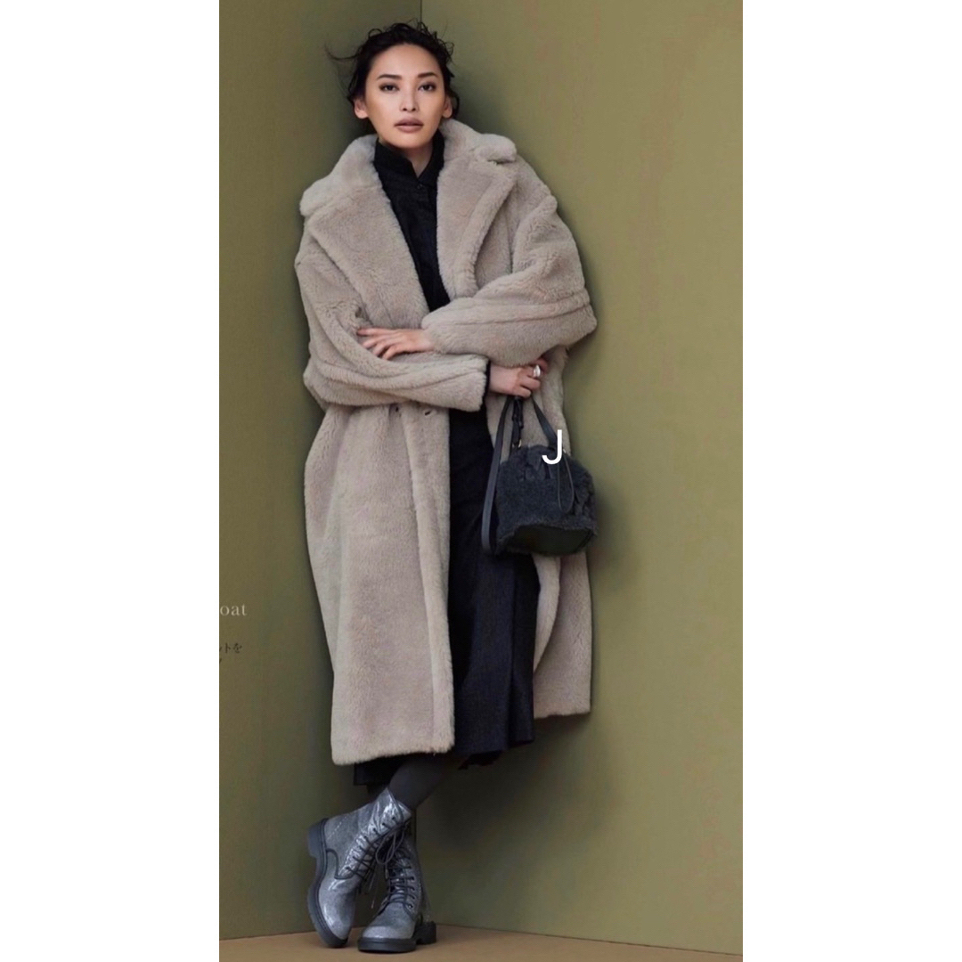 Max Mara(マックスマーラ)のマックスマーラ　テディベアコート　カシャ　ベージュ　S レディースのジャケット/アウター(ロングコート)の商品写真