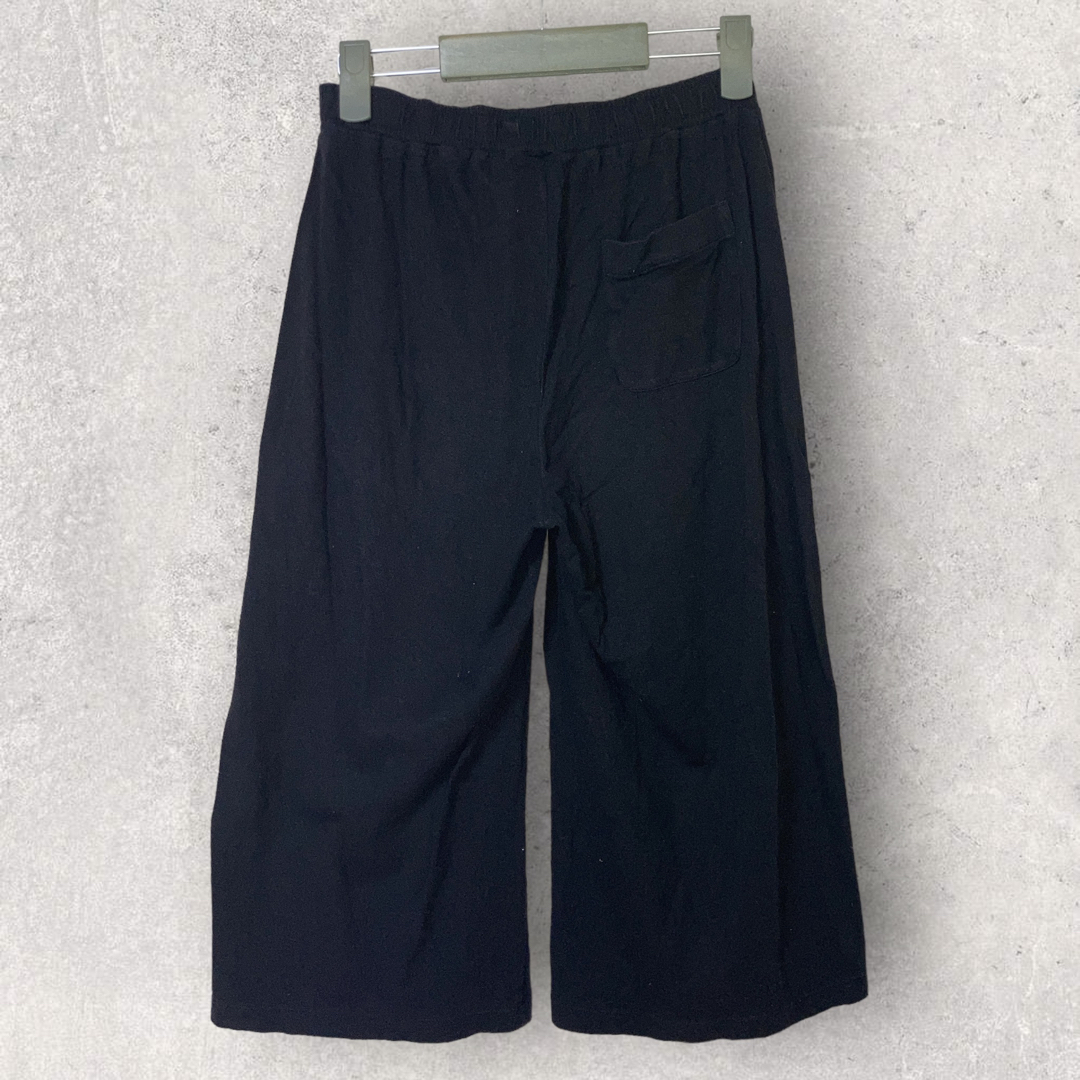 MUJI (無印良品)(ムジルシリョウヒン)のユニクロ　UNIQLO　ジュニア　XL/150相当　キュロットスカート　黒 キッズ/ベビー/マタニティのキッズ服女の子用(90cm~)(スカート)の商品写真