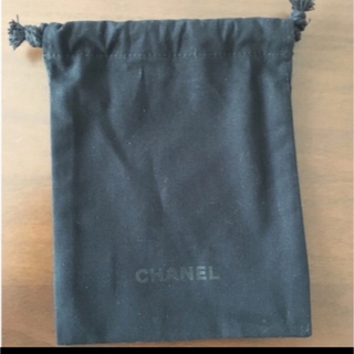 シャネル(CHANEL)のシャネル　CHANEL ポーチ　巾着　ブラック　黒　袋(キャラクターグッズ)