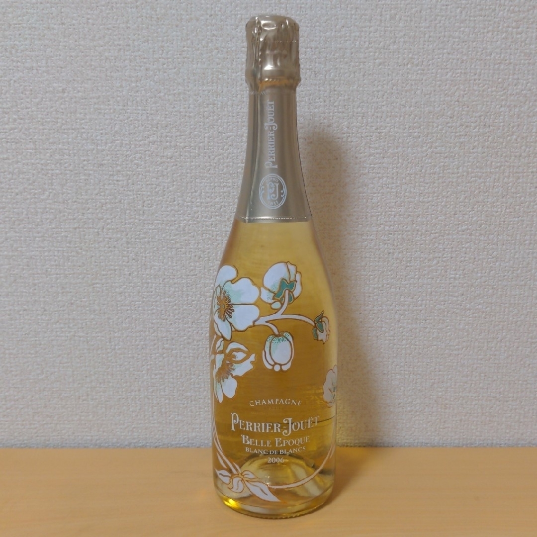 ペリエ　ジュエ　ベル　エポック2004年  750ml 新品未開封