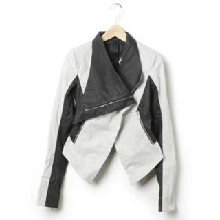 ガレスピュー(Gareth Pugh)のgarethpughガレスピュー バイカラー変型ジャケット(ライダースジャケット)