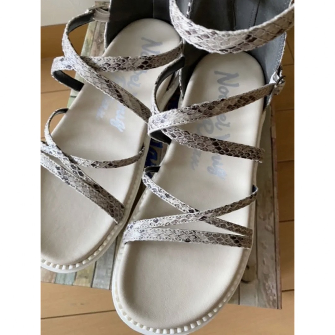NOUBEL VOUG Relax(ヌーベルヴォーグリラックス)のヌーベルヴォーグリラックス  パイソン柄　サンダル レディースの靴/シューズ(サンダル)の商品写真