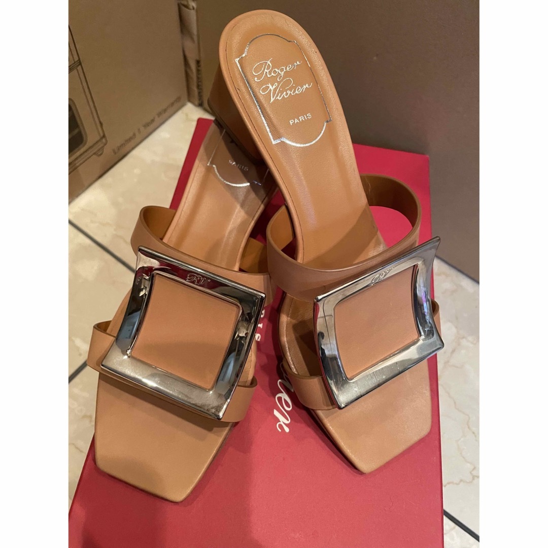 ROGER VIVIER(ロジェヴィヴィエ)のロジェビビエ　サンダル美品 レディースの靴/シューズ(サンダル)の商品写真