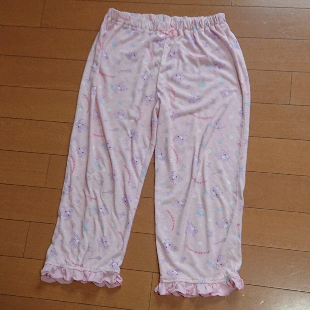 サンリオ(サンリオ)のパジャマ  １３０ キッズ/ベビー/マタニティのキッズ服女の子用(90cm~)(パジャマ)の商品写真