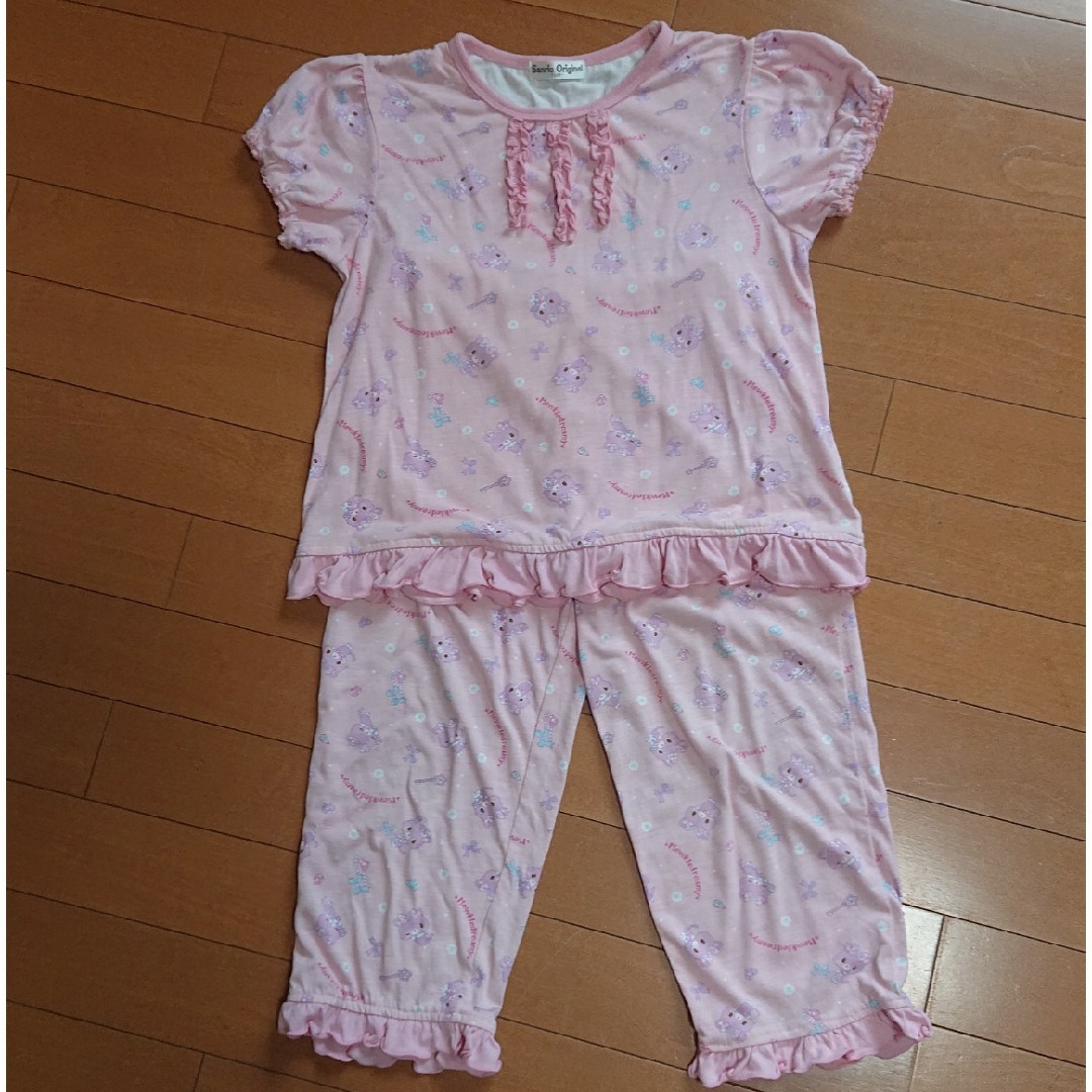 サンリオ(サンリオ)のパジャマ  １３０ キッズ/ベビー/マタニティのキッズ服女の子用(90cm~)(パジャマ)の商品写真