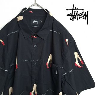 ステューシー(STUSSY)の【美品】山田孝之着用 STUSSY 半袖 シャツ 総柄 ハイヒール ブラック M(シャツ)