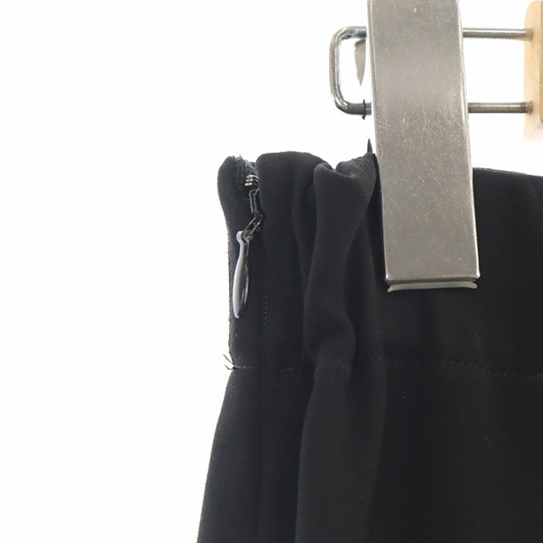 Noble(ノーブル)のノーブル バックスリット Iラインスカート マキシ ロング 38 黒 ブラック レディースのスカート(ロングスカート)の商品写真