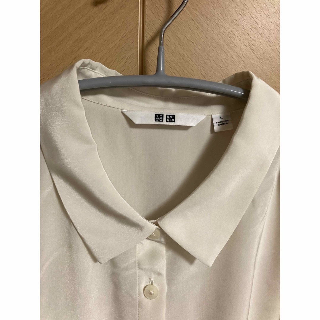 UNIQLO(ユニクロ)の【R様】シャイニーギャザーブラウス レディースのトップス(シャツ/ブラウス(長袖/七分))の商品写真