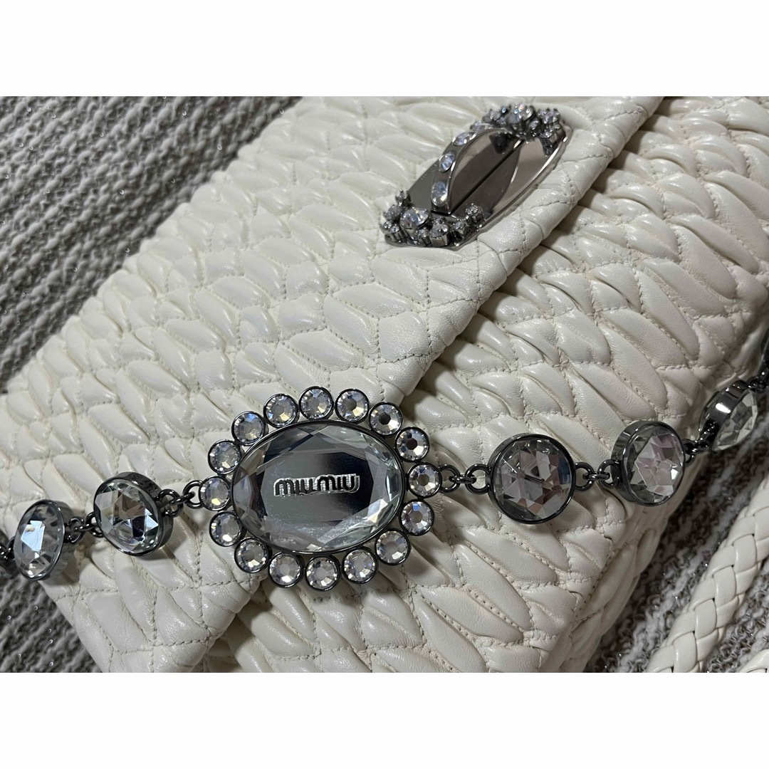 miumiu ナッパクリスタル ビジュー ホワイト バッグ miumiu ナッパクリスタル ビジュー ホワイト バッグ