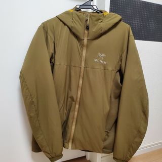 アークテリクス(ARC'TERYX)のアークテリクス　Atom LT Hoody Men's (small)(ダウンジャケット)