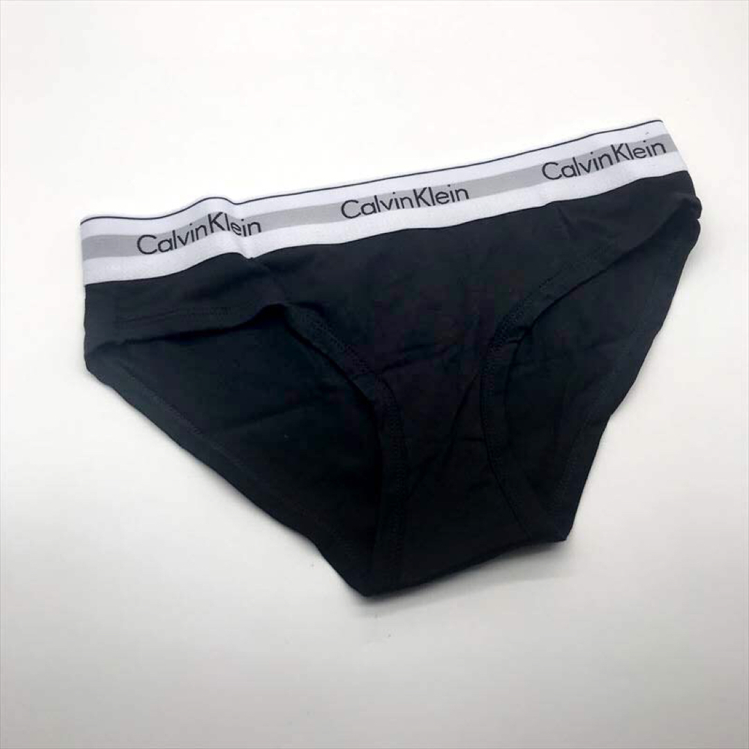 ck Calvin Klein(シーケーカルバンクライン)のカルバンクライン　上下セット　ワンショルダーブラレット&ショーツ　黒下着　M レディースの下着/アンダーウェア(ブラ&ショーツセット)の商品写真
