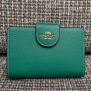 コーチ(COACH)の袋付き　6390  コーチ　二つ折り財布　グリーン　大人気　再入荷(財布)