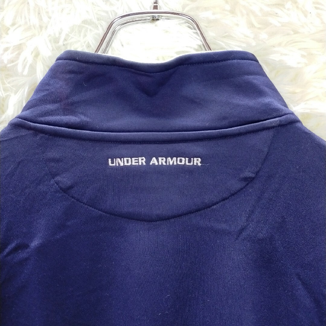 UNDER ARMOUR(アンダーアーマー)のアンダーアーマー【XL】長袖スウェット　ハーフジップ　US古着　刺繍ロゴ メンズのトップス(スウェット)の商品写真