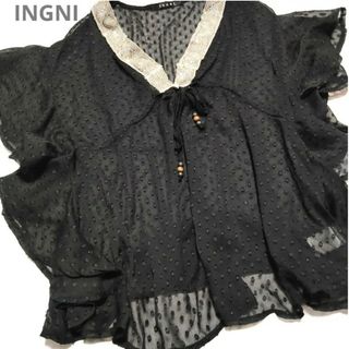 イング(INGNI)のINGNI＊刺繍リボン襟フリルスリーブトップス＊ブラック ボリューム ドット(シャツ/ブラウス(半袖/袖なし))