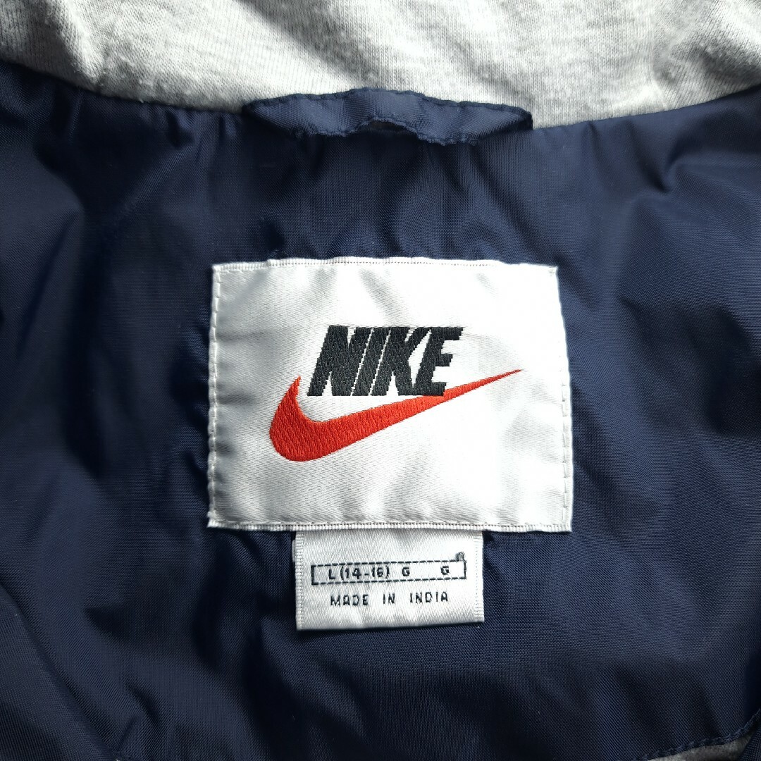 NIKE(ナイキ)の【人気】NIKE 銀タグ 90s ジップアップ ナイロンジャケット ネイビー L メンズのジャケット/アウター(ナイロンジャケット)の商品写真