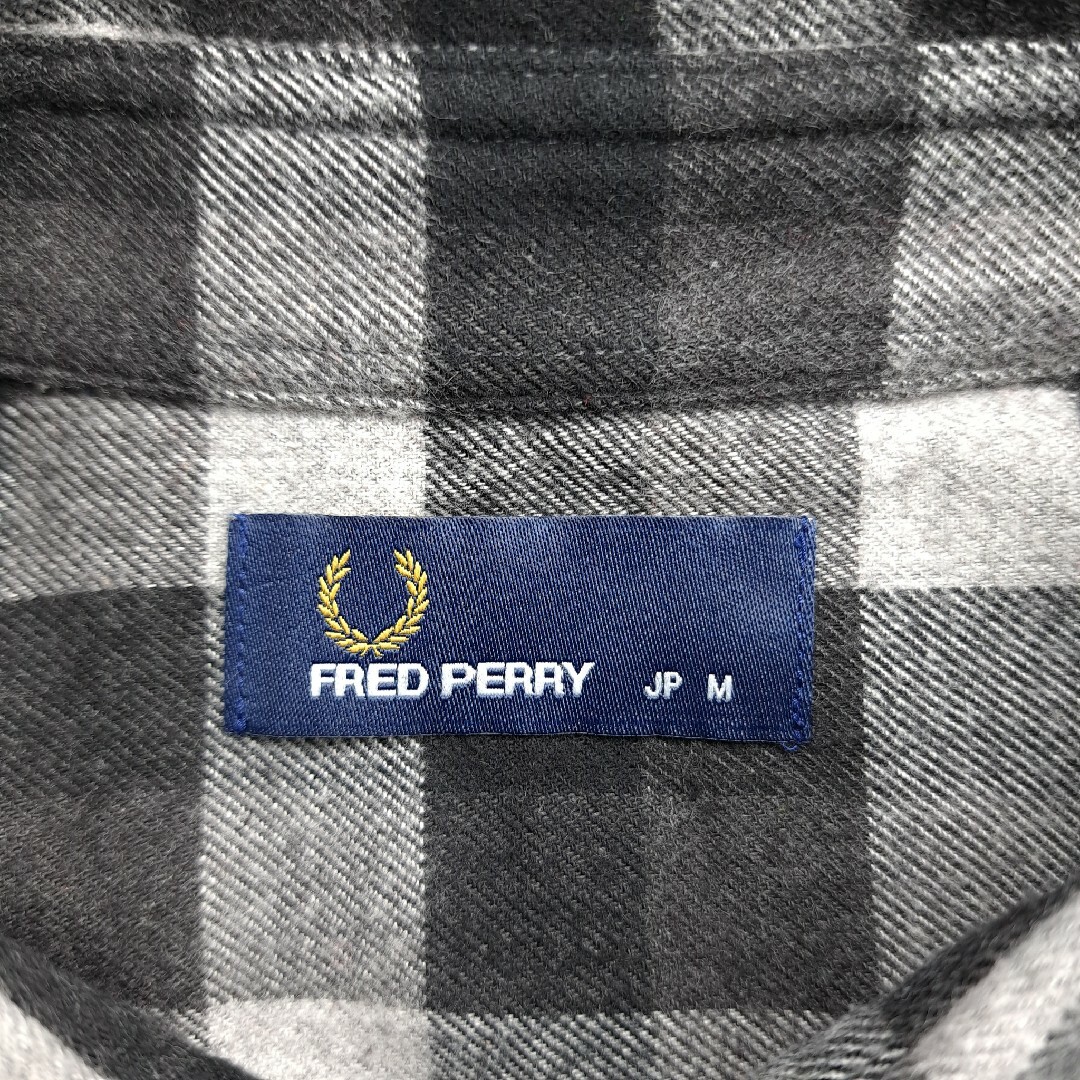 FRED PERRY(フレッドペリー)の【美品】FRED PERRY ネルシャツ 長袖 チェック柄 黒×グレー M メンズのトップス(シャツ)の商品写真