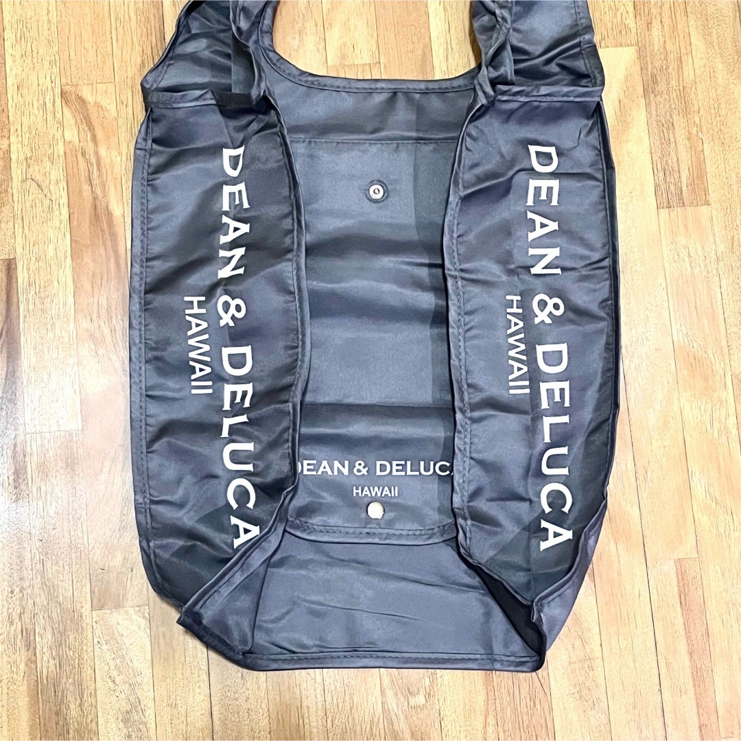 DEAN & DELUCA(ディーンアンドデルーカ)の【DEAN&DELUCA】ハワイ限定 ショッピングバッグ グレー 折りたたみ レディースのバッグ(エコバッグ)の商品写真