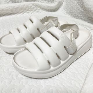 アグ(UGG)のUGG sport yeah ホワイト(サンダル)