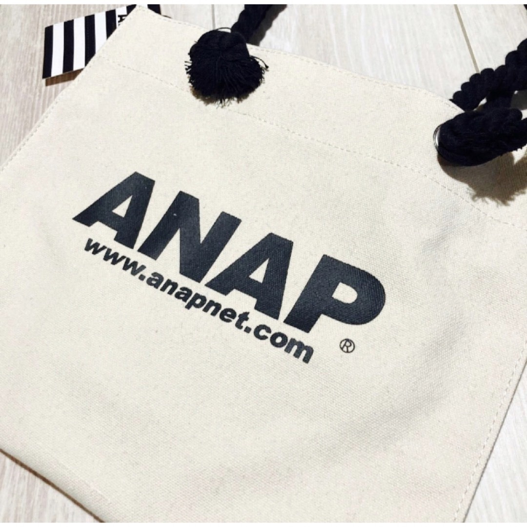 ANAP(アナップ)のアナップ★新品 キャンパス地 ロゴ トートバッグ レディースのバッグ(トートバッグ)の商品写真