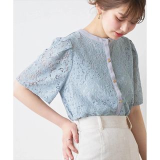 ナチュラルクチュール(natural couture)の極美品　前後2WAYバンドカラーレースブラウス(シャツ/ブラウス(長袖/七分))